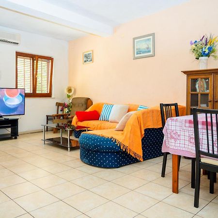 Cozy Guest House Kamenita Split Bagian luar foto