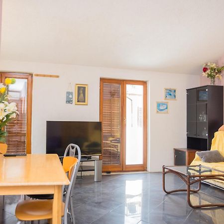 Cozy Guest House Kamenita Split Bagian luar foto