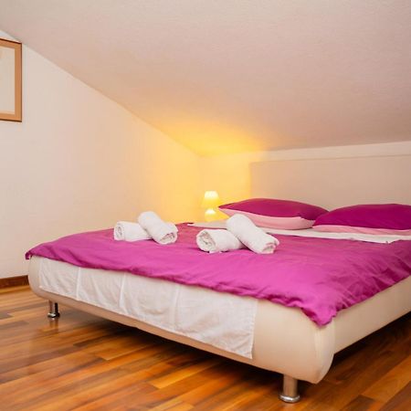 Cozy Guest House Kamenita Split Bagian luar foto